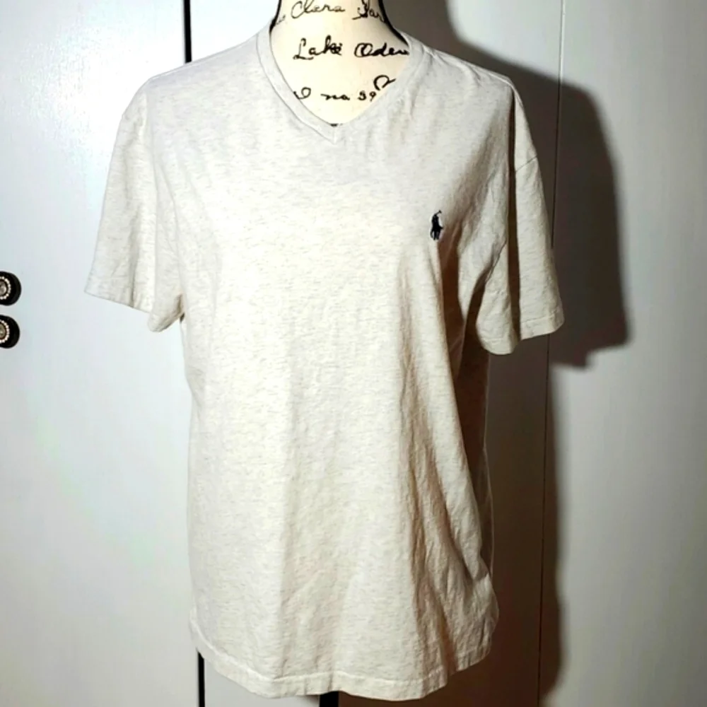 Polo Ralph Lauren| Mens Light Gray Classic Fit Vneck Short Sleeve Shirt Sz. M